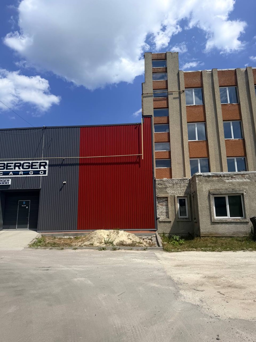 Сусідній склад BERGER Cargo